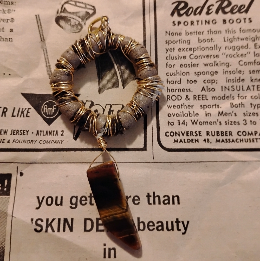 Converse Gold and Brown Wire Wrapped Pendant - Picture 2 of 3